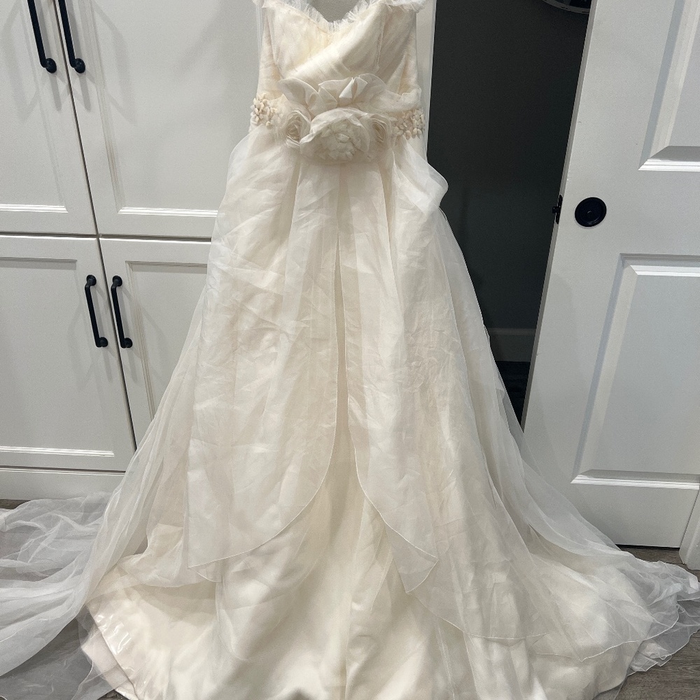 Wedding dress